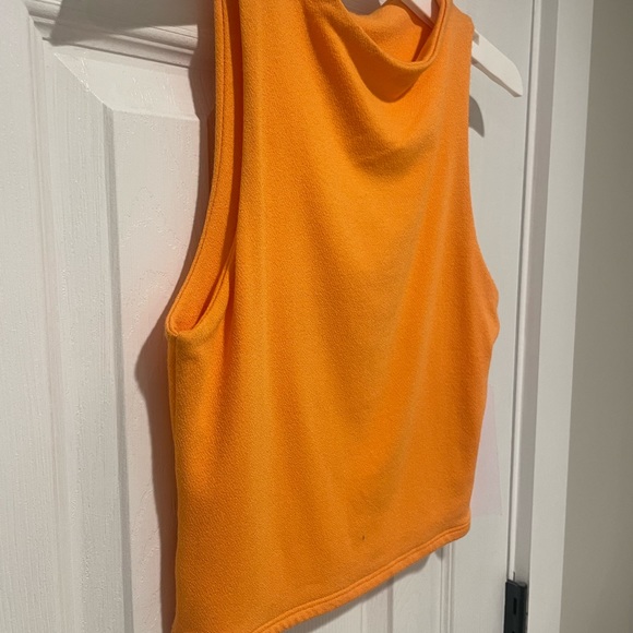Neon orange stretchy crop tank - Picture 2 of 4